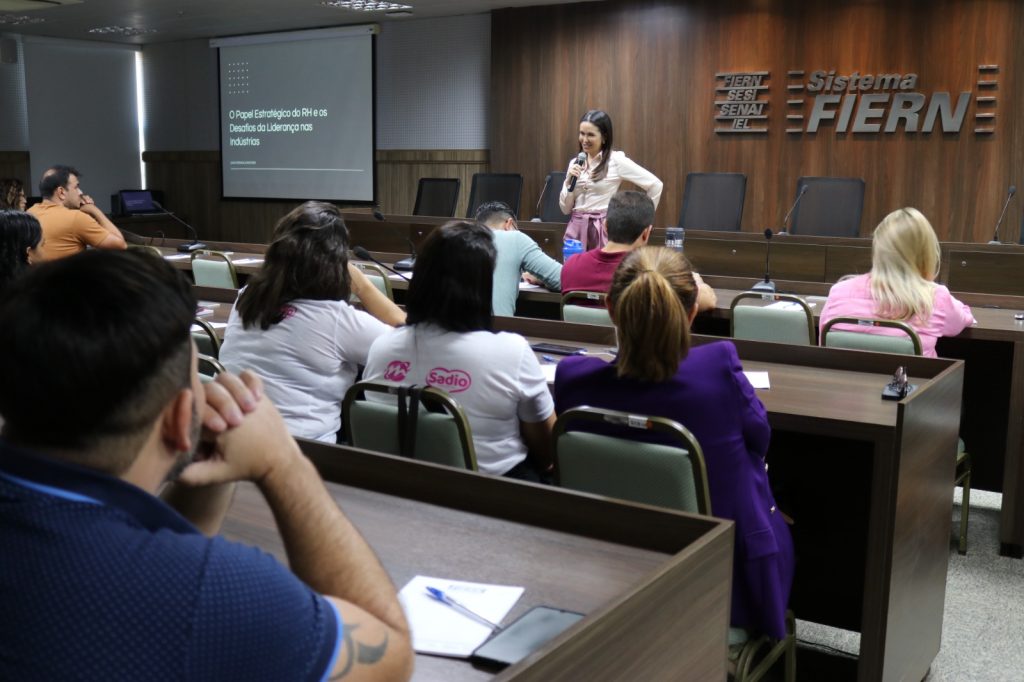 PROCOMPI realiza oficinas sobre RH e liderança com foco em micro e pequenas indústrias