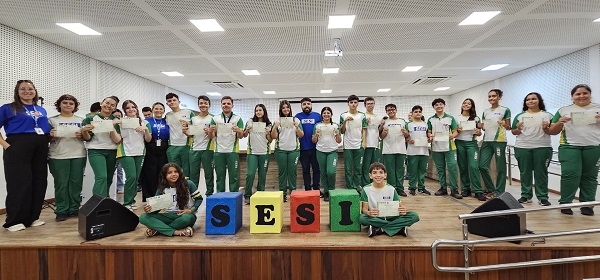 SESI Escola Mossoró celebra premiação em olimpíadas de conhecimento