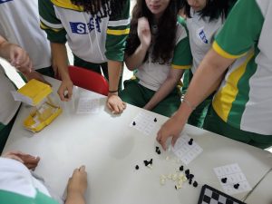 Estudantes do SESI Escola Mossoró criam jogos didáticos para aprimorar o vocabulário em inglês