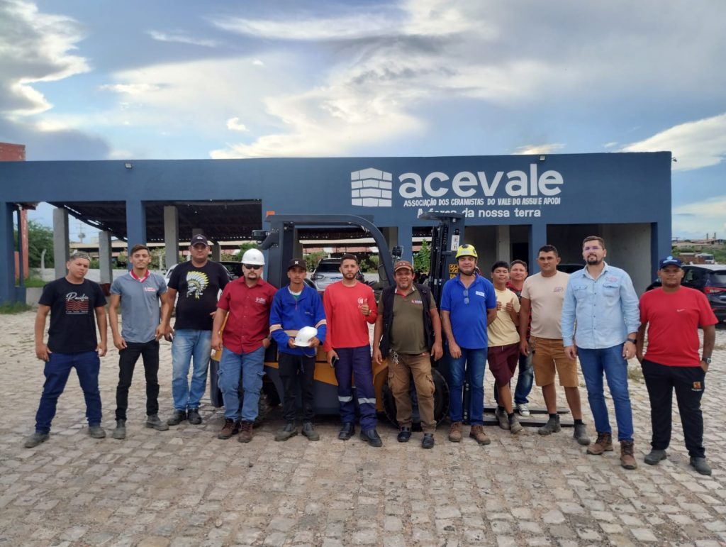 SENAI-RN e SINDICER-RN qualificam trabalhadores da indústria cerâmica no Rio Grande do Norte