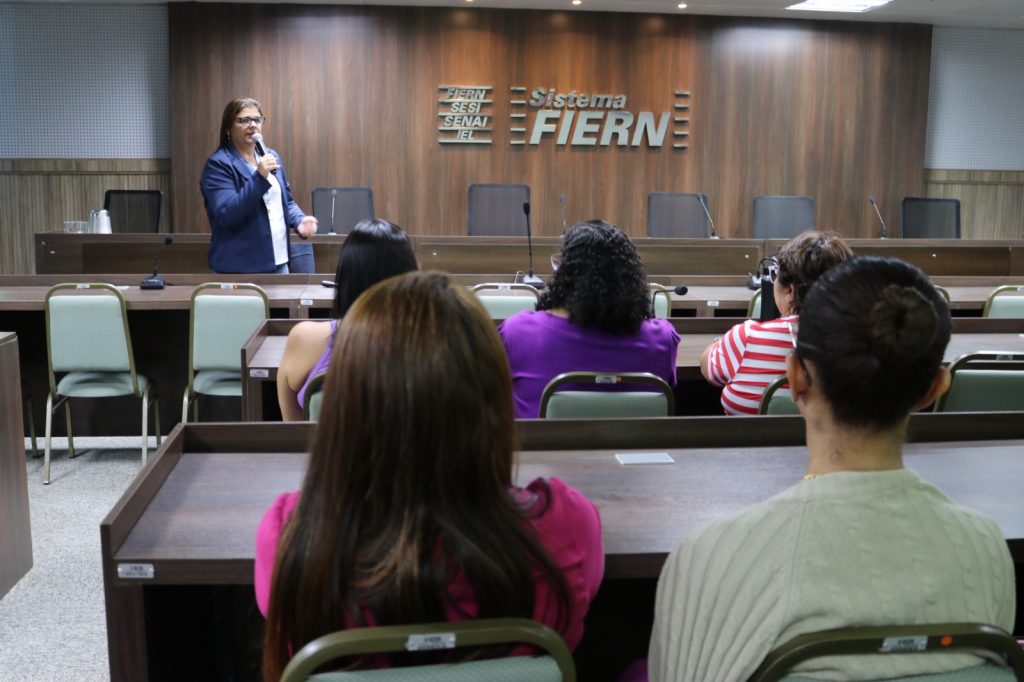 Março Lilás: Sistema FIERN realiza ciclo de palestras sobre prevenção ao câncer de colo de útero