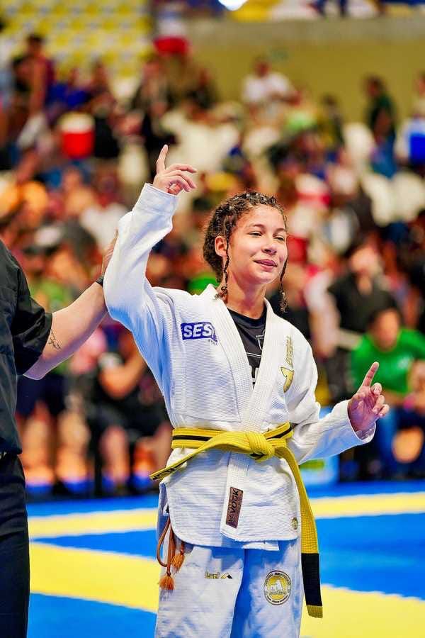 Aluna da SESI Escola São Gonçalo do Amarante conquista títulos em Jiu-Jitsu e Judô