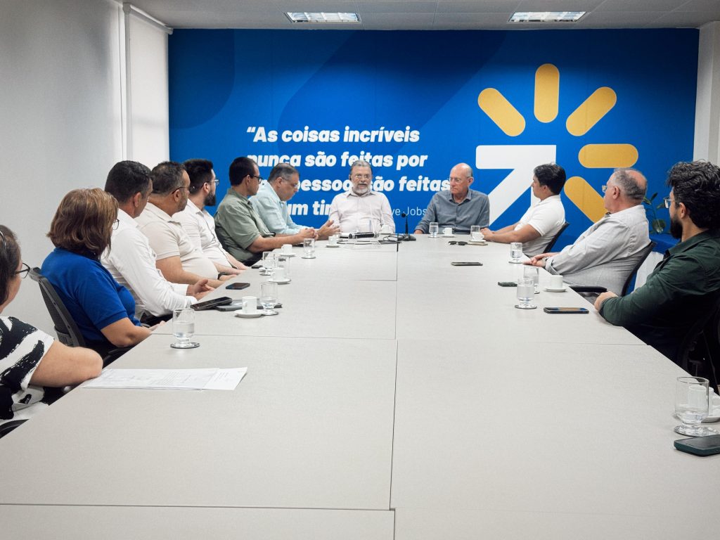 Industrial Ney Robson Alves é empossado para segundo mandato à frente  do SINDMÓVEIS-RN