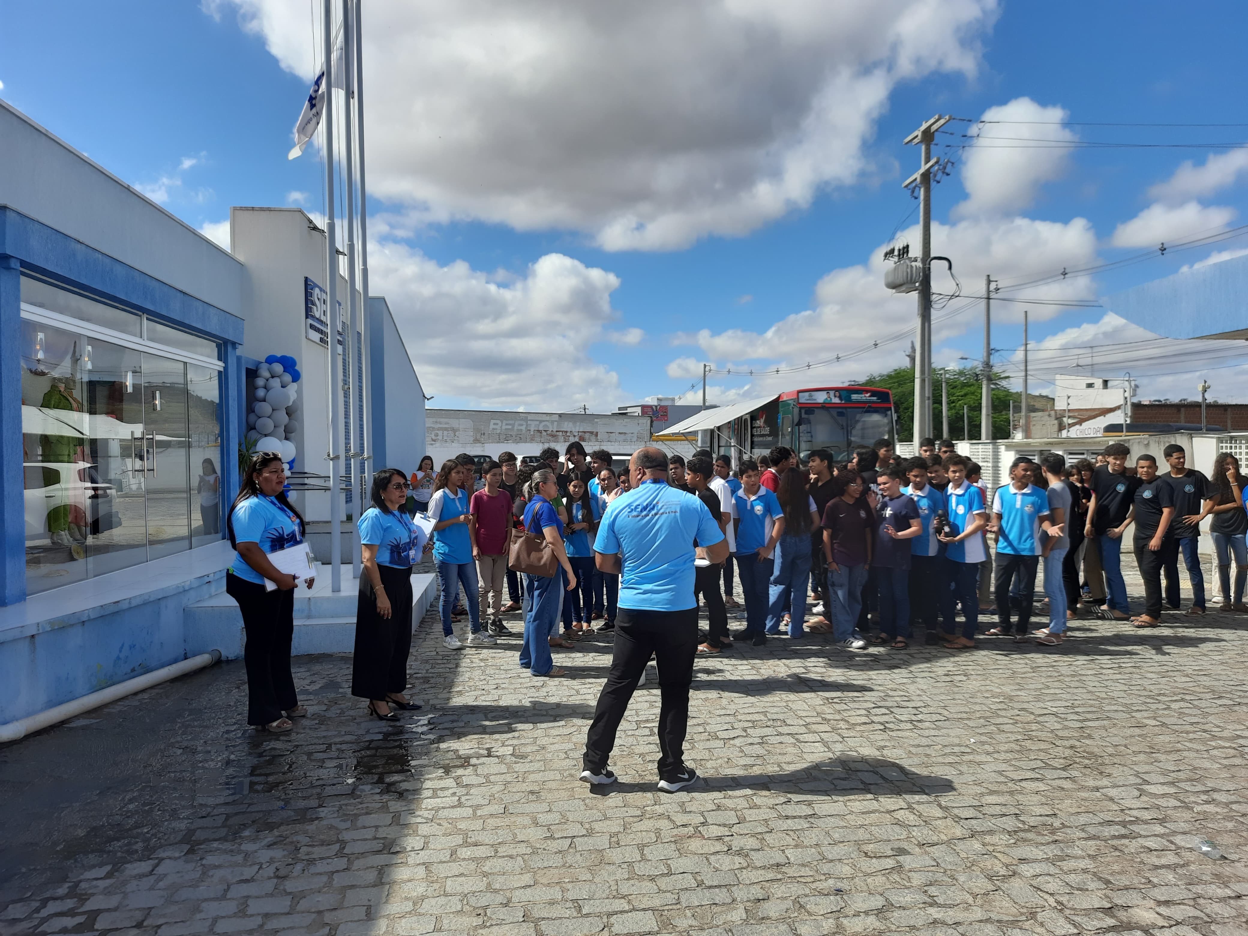 Mundo SENAI aborda inovação, tecnologia e qualificação profissional em Santa Cruz