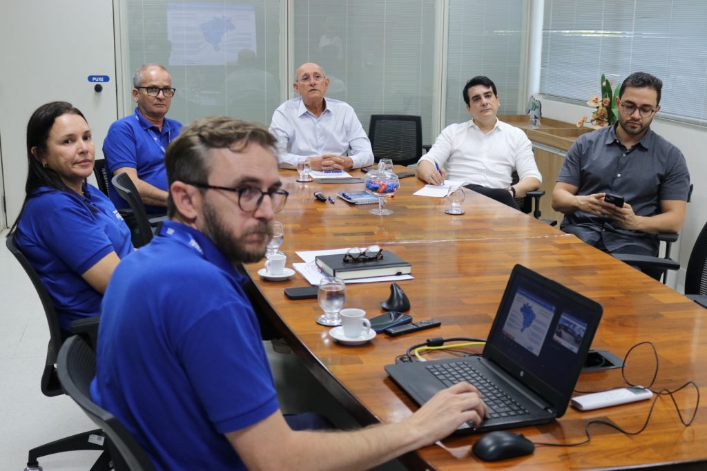 FIERN apresenta Hub de Inovação e Tecnologia do SENAI ao secretário de Desenvolvimento Econômico