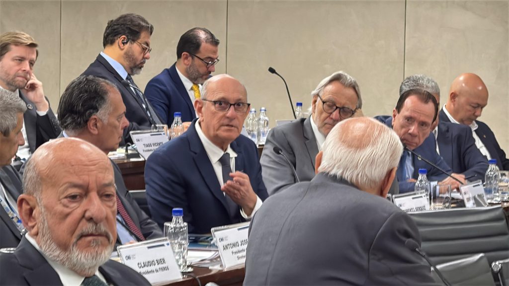 Presidente da FIERN participa da reunião da diretoria da CNI, em Brasília