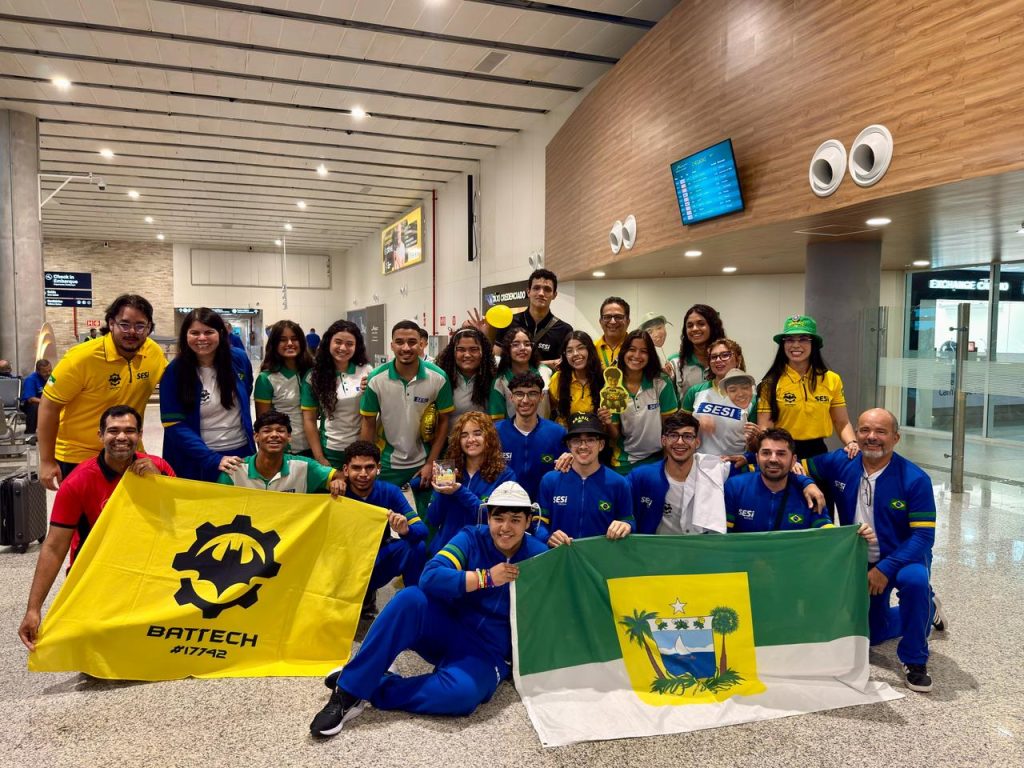 SESI Bat Tech é recebida com festa em Natal após conquista  em torneio internacional de robótica nos EUA