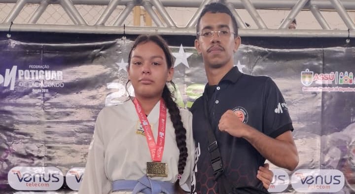 Aluna da SESI Escola São Gonçalo do Amarante conquista medalha de prata em estadual de Taekwondo