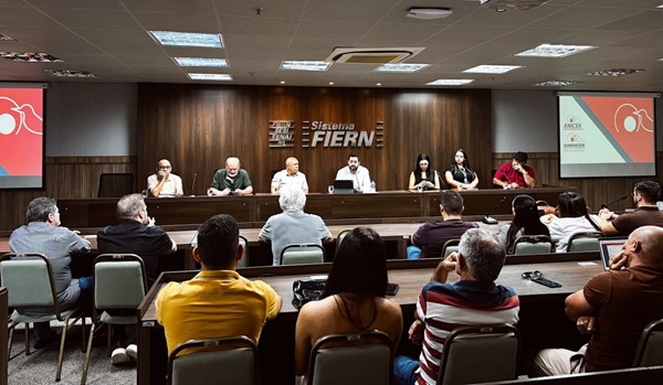 Indústria cerâmica debate impactos da reforma tributária e apresenta diagnóstico do setor