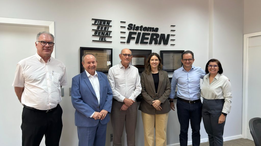 Roberto Serquiz discute parcerias e investimentos com empresas do setor de energia