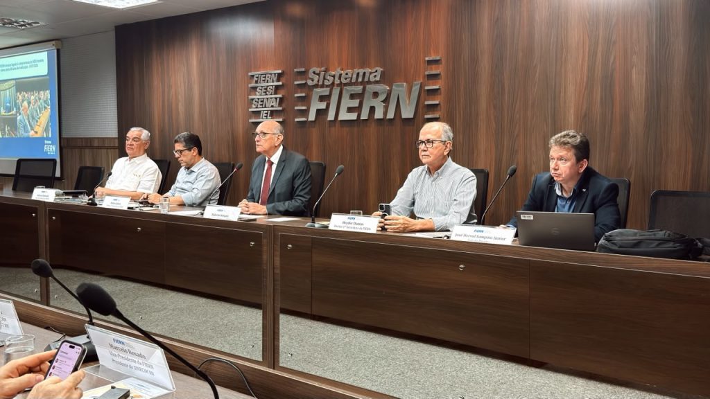 FIERN debate prevenção de riscos na relação entre empresários e políticos em reunião de diretoria
